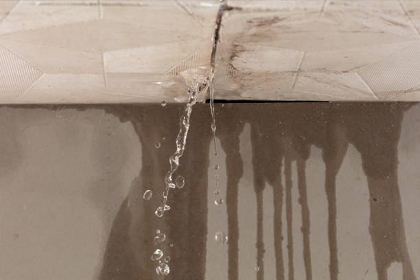 Professional Water Extraction technician working in Tilton, NH